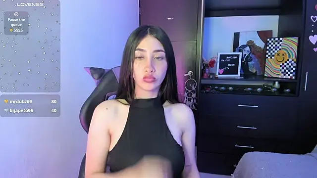 Emilytafur online show from January 2025 02:30:02 AM