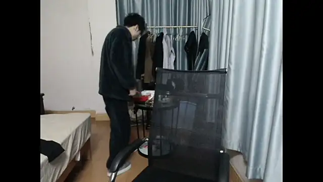 wujiaxing22 online show from February 2025 08:00:01 PM