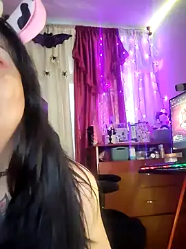 l1la Rav3n online show from October 2025 01:19:02 AM