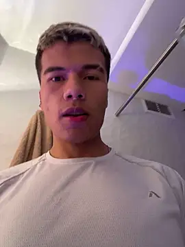 Logan smith1 online show from February 2025 05:04:01 AM