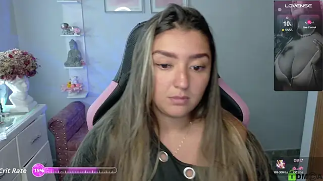 Snapshot of Melannyy_ chatting on June 2026 12:52:02 AM Melannyy online show from June 2026 12:52:02 AM