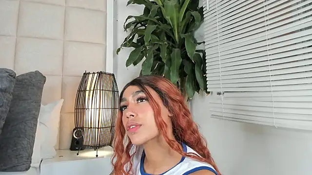 Snapshot of Nia_Bunny chatting on January 2025 07:32:01 PM Nia Bunny online show from January 2025 07:32:01 PM