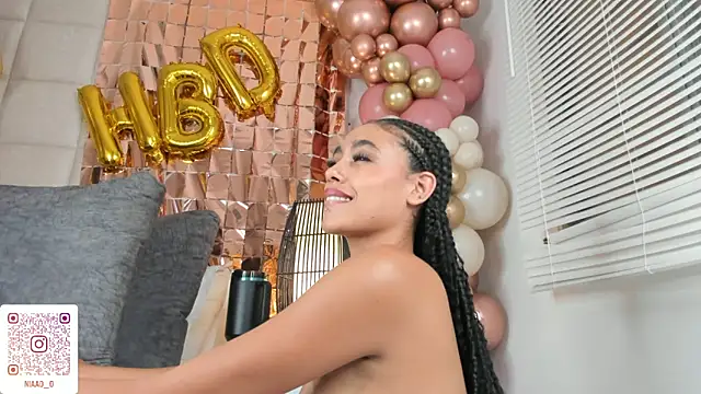 Snapshot of Nia_Bunny chatting on February 2025 07:38:02 PM Nia Bunny online show from February 2025 07:38:02 PM