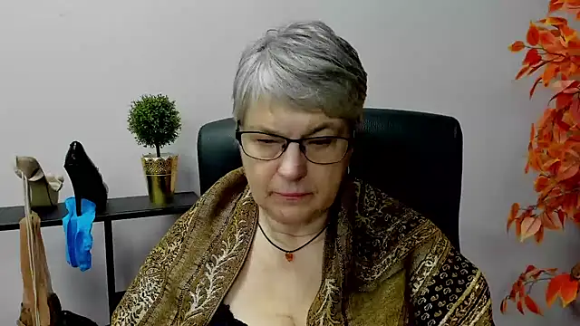 IrisDream online show from January 2025 10:43:02 AM