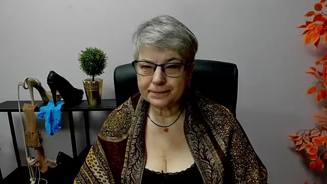 IrisDream online show from February 2025 07:20:01 AM