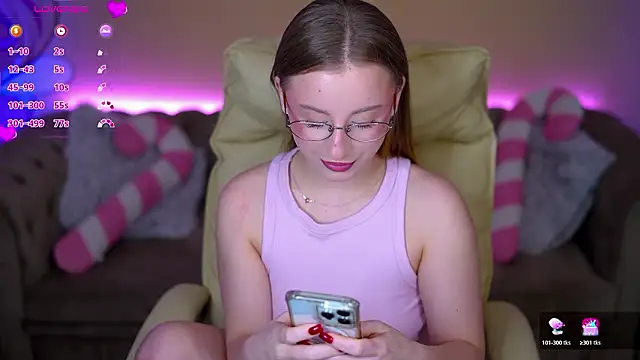 SilverrMoon online show from February 2026 07:18:01 AM