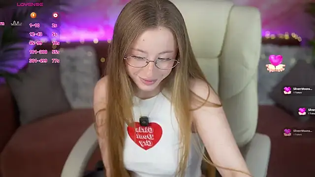 SilverrMoon online show from March 2026 02:06:01 PM