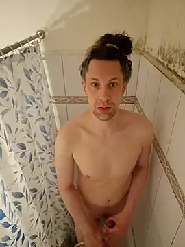 Josephine LIVE online show from April 2026 04:35:01 AM