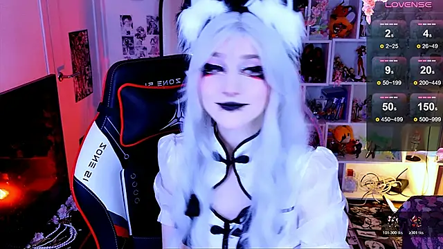 Aki  Ra online show from April 2026 10:29:01 PM