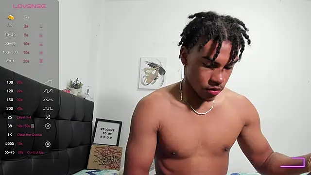 RoddyRich11 online show from October 2025 12:27:01 PM