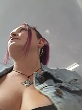 Snapshot of sophie_banger chatting on July 2026 09:21:01 PM sophie banger online show from July 2026 09:21:01 PM