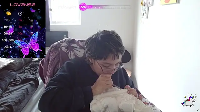 TRIXIE TANG28 online show from November 2025 06:02:01 PM