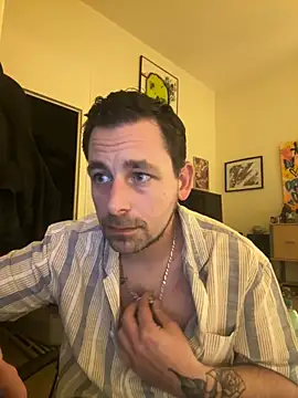Snapshot of defbond420 chatting on January 2025 09:50:01 PM defbond420 online show from January 2025 09:50:01 PM