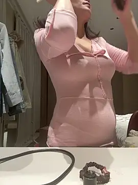 Krismil3 online show from April 2026 12:09:02 PM