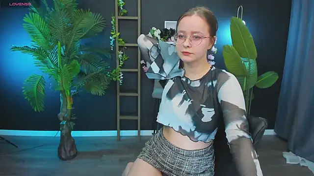 CassieCool online show from January 2025 08:30:01 PM