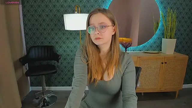 CassieCool online show from January 2025 12:14:02 AM