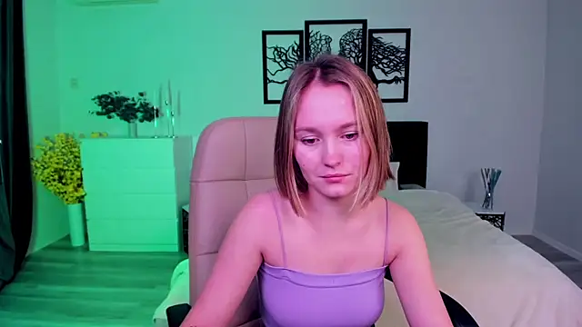 BritnieCute online show from January 2025 07:04:02 AM