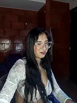 Snapshot of Raven__purple chatting on February 2025 02:29:02 AM Raven  purple online show from February 2025 02:29:02 AM