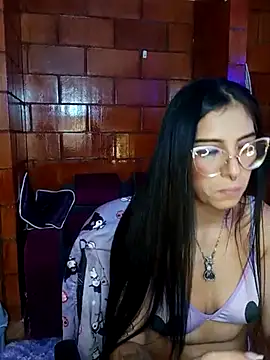 Snapshot of Raven__purple chatting on February 2025 03:39:02 AM Raven  purple online show from February 2025 03:39:02 AM