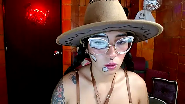 Snapshot of Raven__purple chatting on October 2025 10:01:01 PM Raven  purple online show from October 2025 10:01:01 PM