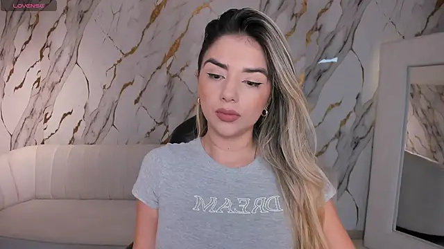 Snapshot of ChloePreston_ chatting on May 2026 11:07:01 AM ChloePreston online show from May 2026 11:07:01 AM
