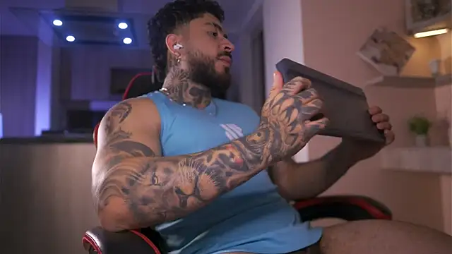 LeoSalvatore  online show from October 2025 12:36:02 AM