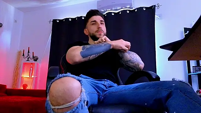 MightyAaron66 online show from April 2026 07:44:01 AM