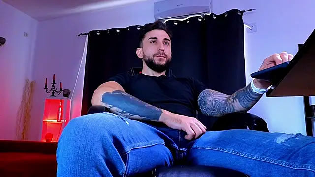 Snapshot of MightyAaron66 chatting on July 2026 08:45:02 AM MightyAaron66 online show from July 2026 08:45:02 AM
