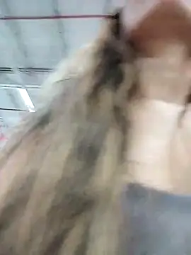 cuteluci  online show from February 2025 06:54:01 PM