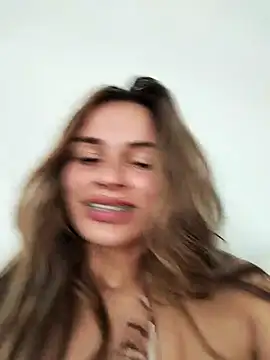 cuteluci  online show from February 2025 05:43:01 PM