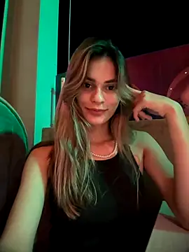 cuteluci  online show from September 2025 12:05:01 AM