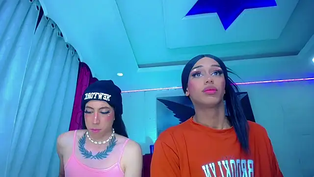 NahomiCamper online show from October 2025 02:26:01 PM