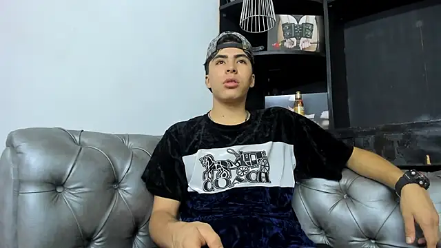 HeellBoy  online show from November 2025 07:49:02 PM