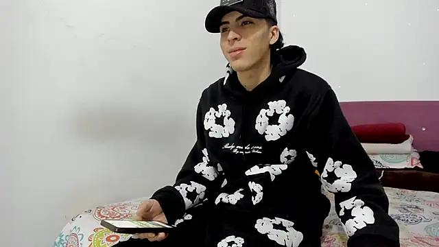 HeellBoy  online show from February 2026 08:25:02 AM