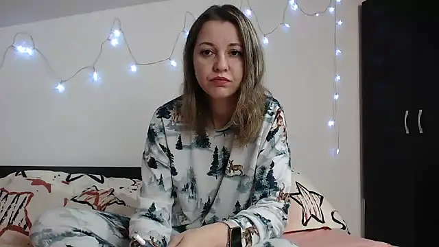 SweetMaddy888 online show from January 2025 04:04:01 AM