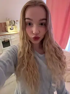 Baby Tiny online show from May 2026 11:48:02 AM
