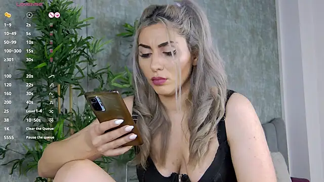 CelineMeyerr online show from January 2025 06:34:01 AM