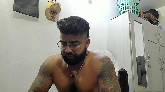 Lyon vach online show from February 2025 10:40:02 PM