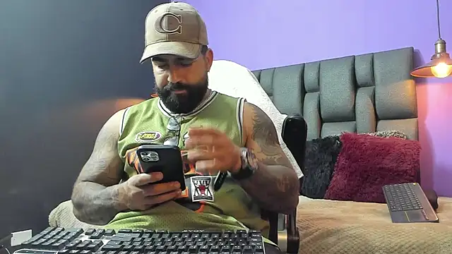 Lyon vach online show from September 2025 10:32:01 PM