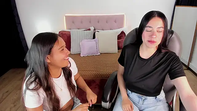 Icysweetcam online show from November 2025 11:18:02 PM