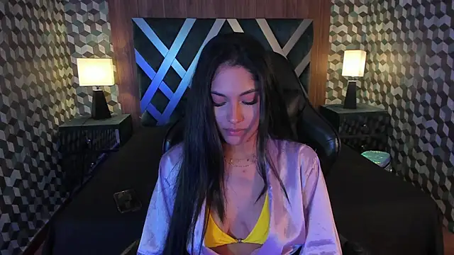 Mia Elowen online show from February 2025 02:17:02 AM