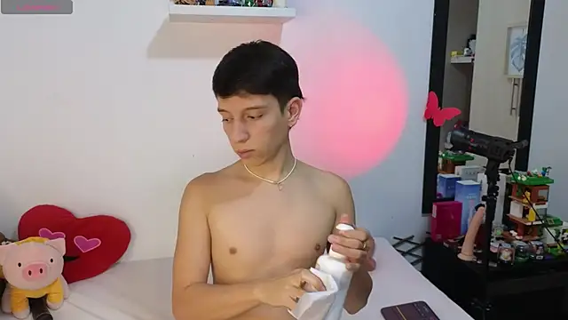 milky  boy  online show from April 2026 11:27:02 PM