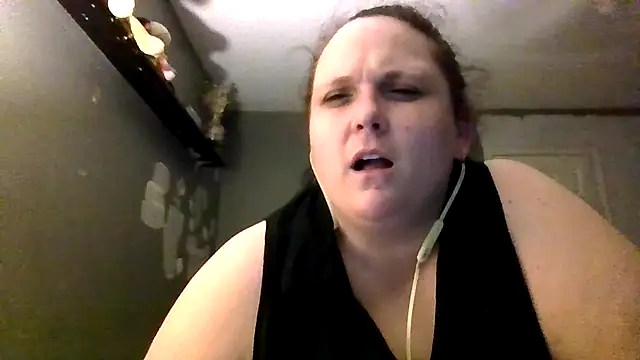 Snapshot of badbish777 chatting on November 2025 08:25:01 AM badbish777 online show from November 2025 08:25:01 AM