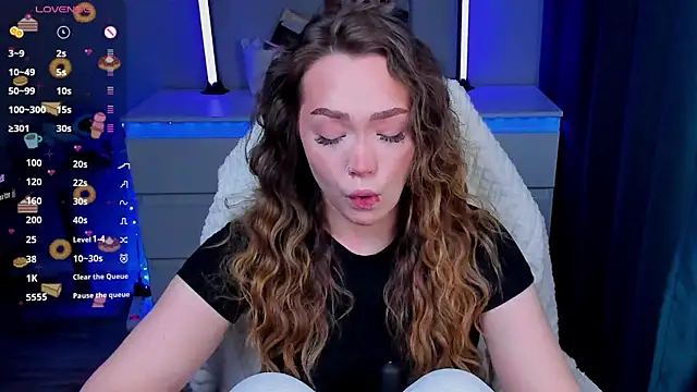 Evia r0se online show from February 2026 01:31:02 PM