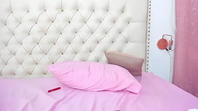 Kim Eli online show from February 2025 01:54:01 AM