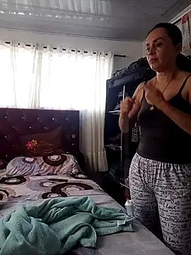 Samantha Sullivan  online show from January 2025 12:16:01 PM