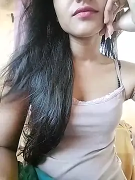 Snapshot of MISSQUEEN48 chatting on May 2026 06:43:02 AM MISSQUEEN48 online show from May 2026 06:43:02 AM