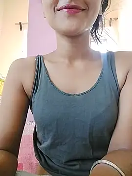 Snapshot of MISSQUEEN48 chatting on May 2026 07:04:01 AM MISSQUEEN48 online show from May 2026 07:04:01 AM