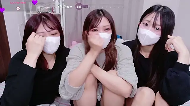 Miss-KrenJr online show from December 2025 11:52:02 AM