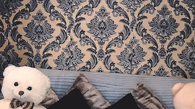 Snapshot of Aly_girl1 chatting on March 2025 01:51:01 PM Aly girl1 online show from March 2025 01:51:01 PM